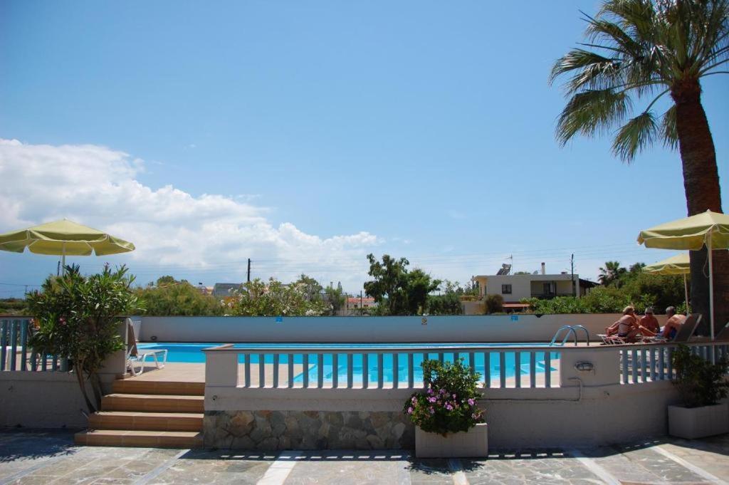 Cathrin Suites Stavrós エクステリア 写真